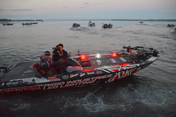 CFD5C5E6-E785-40B8-B225-6F48CD90FD1C