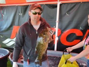 D122552B-7C53-44C2-BCDD-F61A7E750141