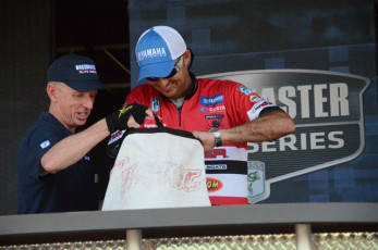 D12C1DFE-CEB8-4612-BBEC-F8265C052468