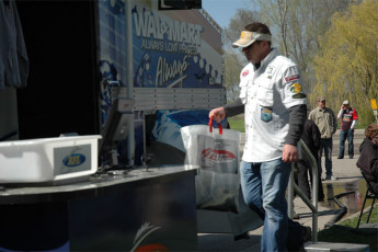 D1DA3065-FB07-489B-92E5-7AC5A8760422