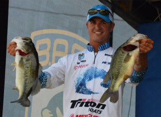 D2001661-2103-48EF-B33D-6516B2EC1197