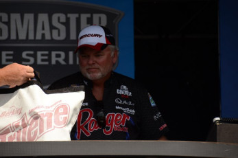 D230B685-75C0-4069-B62E-73D685BFF296