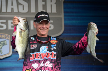 D28B0DB7-37B7-45AA-9CC8-14D1BAB60637