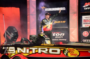 D2C44AA7-4049-4CC6-B106-C85ADC69AEE8