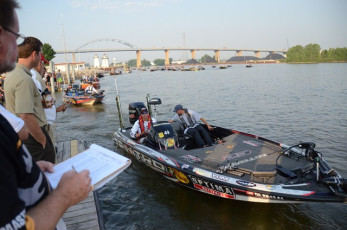 D378B99E-6208-406F-8982-A761EB0ED3F5