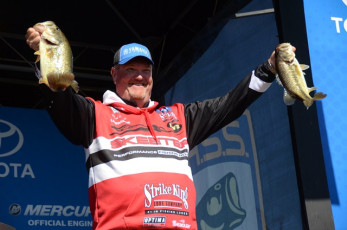 D3A9A49E-7B7F-4A01-A015-8062678D3BBF