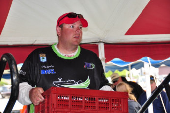 D408F2E1-9F05-430C-B5BB-ADEE950138CD