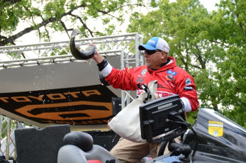 D51D2435-DC18-4988-8639-32255F8D37AC