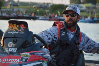 D729BF9A-2E17-418E-8B24-9E9B23856138