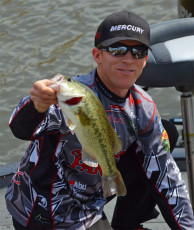 D7931046-7304-42D4-9B1C-E2683ECA2825