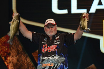 D84F4A33-E7C2-410F-9166-DB15953FC3F6