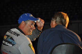 D9443A7C-A193-40BA-9761-310D43C4F839