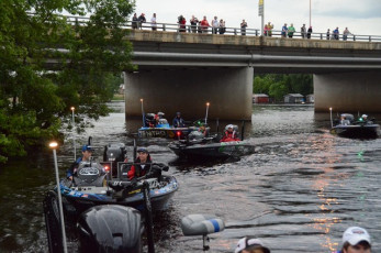 DAD72912-FF45-4FA1-A979-B33CB43AEAA8