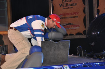 DB96EAB0-B92D-49C0-BAE3-EA55CEC3CCF5