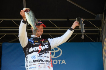 DBB37F10-163F-4877-9FCA-FCC92F91654B