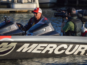 DC15EB19-131F-4D39-BD0A-B42DEF65A5A1