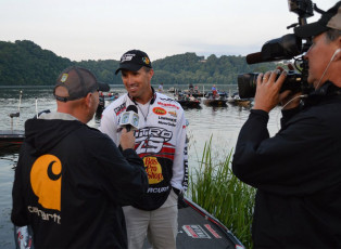 DCC8E4B8-AEE0-4540-BF20-3F3AFECAED4A