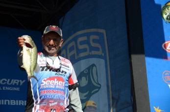 DCE4134A-9D56-47B7-89E7-A7E62650766E