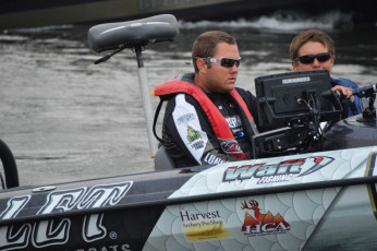 DCEF82B8-8D41-4C28-8A8F-9357EF7BBED6