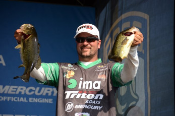 DDBC8598-A422-467B-B58C-ED72652D2FF1