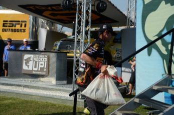 DE3BAE00-9E26-4635-B485-302128086E66