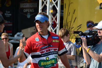 DE3EA47C-07F2-46BE-BB0B-D0A47FCC6152