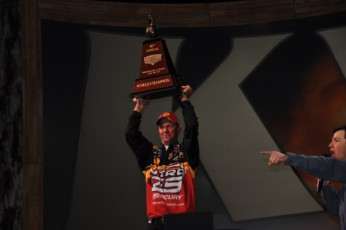 DE9E865A-0602-48C0-BD03-7403EF562170