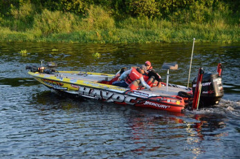 DF52E0DD-42E7-477D-8FA1-1A84DA95BCA7