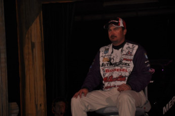 DF5493A0-1EC7-4F8E-85AA-612F784F5761