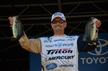 DF61C201-02DA-4D45-B201-BE15D422AE94