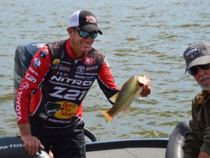 DFF41C82-84B9-46C5-A4E3-FB1C2B6417DD