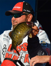 E01BAC63-27DB-4E46-A630-4D53E53A49E4