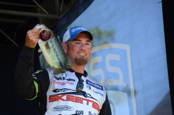 E02E27E3-F2A2-4121-8E9C-33AB8FD5E5D5