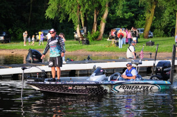 E04031F2-336D-4CB9-99E9-D5F40B4E64BF