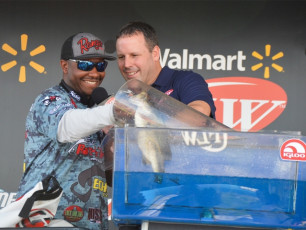 E050AC6F-1925-4C68-9D9F-D8782D120269