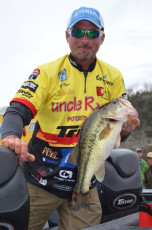 E06BBA98-A3A3-4657-A5E2-F606F909BB20