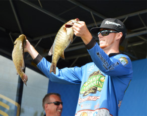 E08B495F-05E8-425E-9E9E-AC9064AE6939