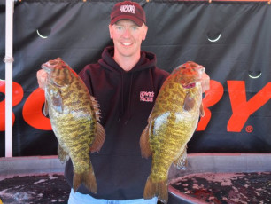 E0EF7DEE-D60B-4326-B94D-AAF0DF4BE3E7