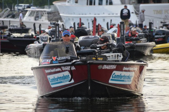 E144D7F1-9910-48B3-B660-B074210F4702