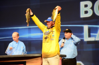 E15736D5-7A16-411B-A297-B599F297AE84