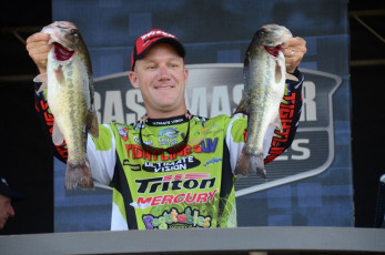 E2338177-515F-4A93-A13D-B5F914D69A02