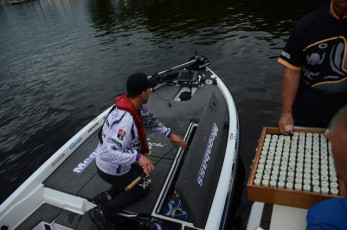 E42252E2-91A5-4A21-B1B0-C6D29B114D28