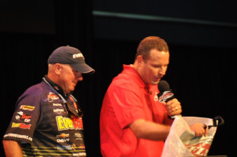 E4539DEB-B61F-46E5-8267-6D7E95263EA3