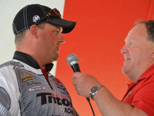 E526E02C-41BF-46FF-B59D-0E3EA6ABB5FC