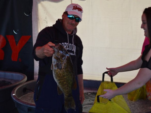 E6A08A7D-C8E2-4837-84C8-5EE3276CEBA1