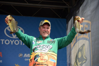 E6B5D46B-3F34-4F50-89EF-6042D97B422A