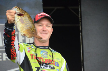 E7C2C929-CDAC-4C4E-92C3-7FB3DBFA8D50