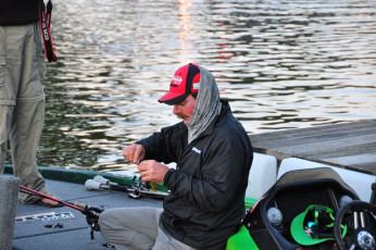 E8F18BE3-7D92-44BD-A765-98FA6A861C38