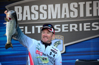 E8FD4D89-423F-4B5F-9CD2-85EC2381B74E