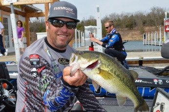 E9081C52-E964-43A8-8348-EDF10852F3B5